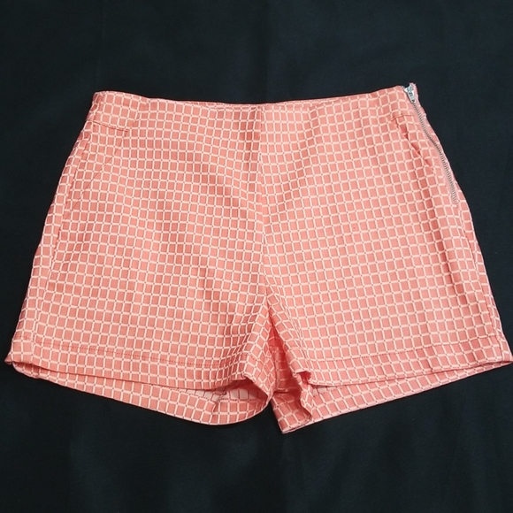 BeBop Pattern Orange White Zipper Shorts. 7 - Picture 4 of 12